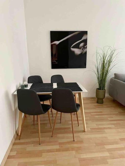 Ein Gemuetlicher Platz Im Gruenderzeitviertel شيمنيتز المظهر الخارجي الصورة